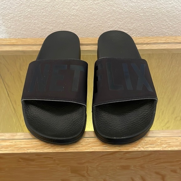 ⚡️ NEW! FREE with any bundle! Netflix slides mens 7 - Womens 9 - adilette - Picture 2 of 2